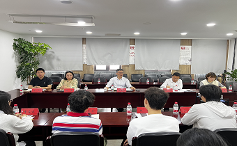 “新”聲｜華新機(jī)電召開(kāi)青年職工座談會(huì)